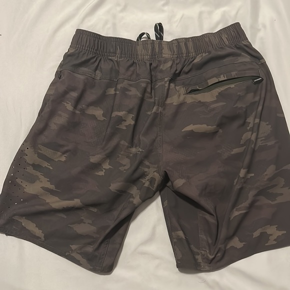 Legends Relay Shorts Mens Medium 9” with Liner - Picture 3 of 3